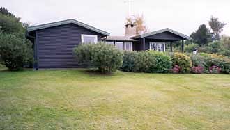Sommerhus i Veddinge Bakker med havudsigt over Sejrøbugt