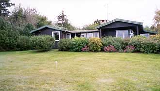 Sommerhus i Veddinge Bakker med havudsigt over Sejrøbugt